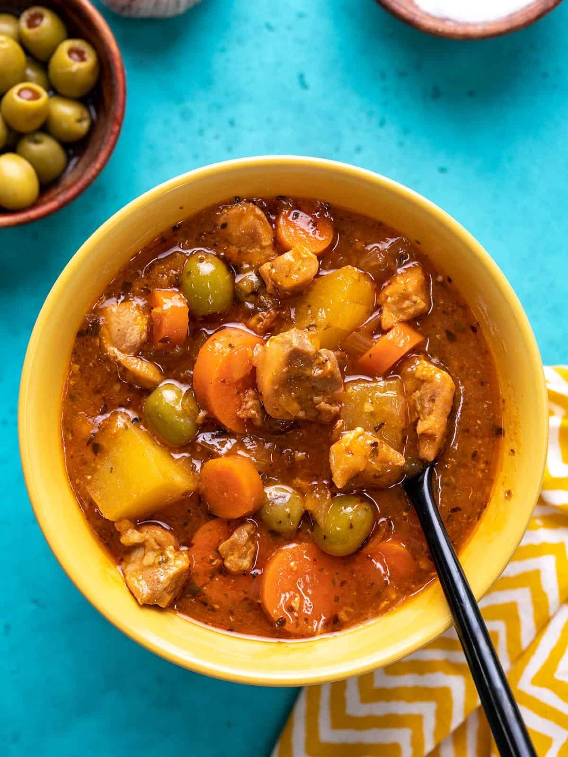 SUPER LEAN-Spanish Chicken Stew w/Malanga Mash & Carrot Cabbage Saute.