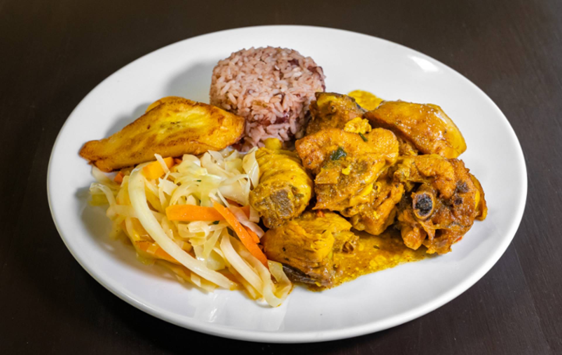 Curry Chicken w/Rice & Peas, Plantains & Cabbage Slaw